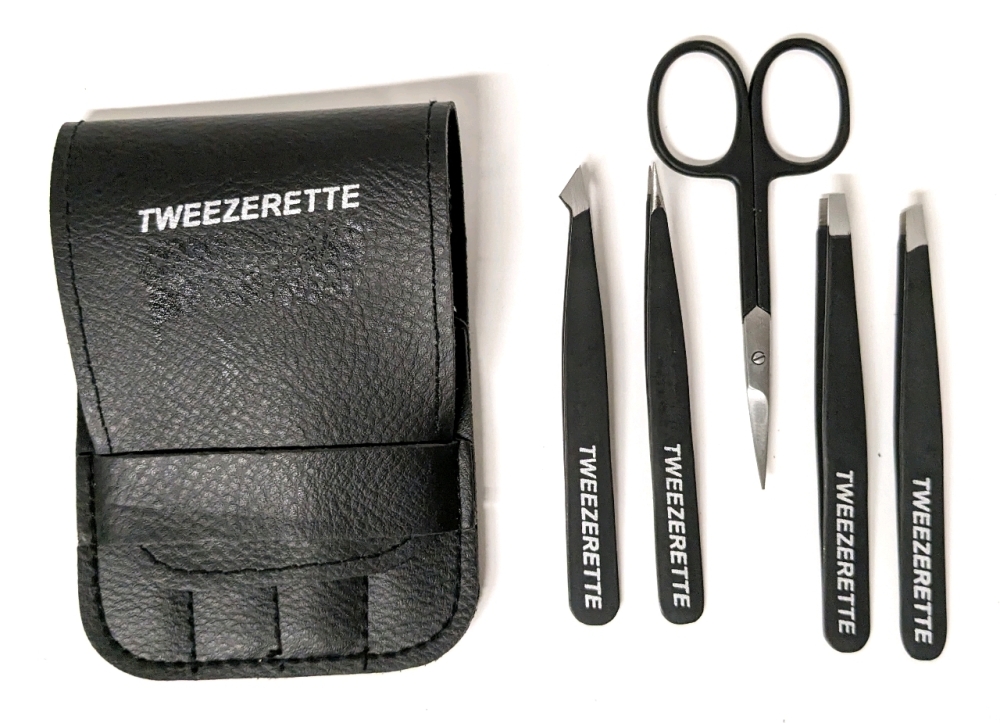 New TWEEZERETTE 5pc Set w 4 Tweezers, Cuticle Scissors and Case
