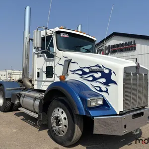 2004 Kenworth T800 T/A Semi Truck
 UNRESERVED