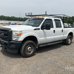 2015 Ford F-250 4x4 Crew Cab Pickup