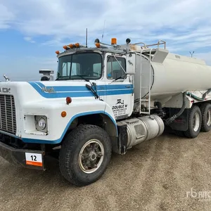 1990 Mack RB688S 15900 L 6x4 Water Truck
