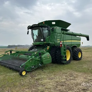 2017 John Deere S680 Combine Harvester