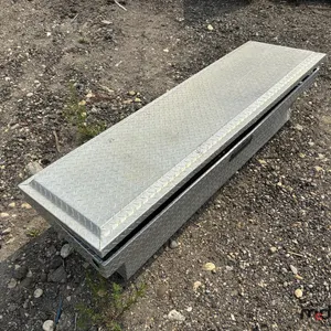 (1) Single Lid Crossbox Pickup Toolbox
 UNRESERVED