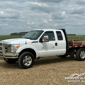 2011 FORD F250 XLT EXTENDED CAB FLATBED TRUCK