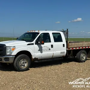 2011 FORD F350 XL CREW CAB FLATBED TRUCK