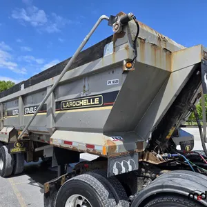 2010 Larochelle 26' T/A Semi Remorque Basculante
 UNRESERVED
