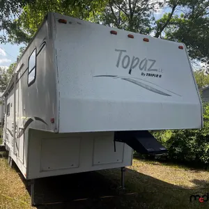 2002 Triple F Topaz LE T/A Travel Trailer
 UNRESERVED