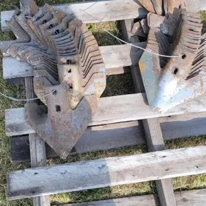 pallet of (33) slightly used 10" shovels
