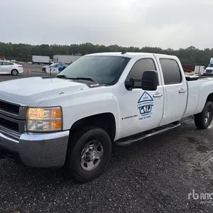 2009 Chevrolet Silverado 2500 HD 4x2 Crew Cab Pickup