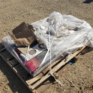 Pallet w/ Approx. (48" x 6") Vinyl Plank Flooring w/ Stone Polymer Composite Cores
 UNRESERVED