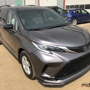 2021 Toyota Sienna Hybrid XSE Van