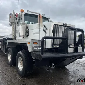 2013 Western Star 6900 T/A T/A Bed Truck