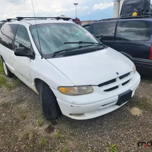 SALVAGE UNIT: 1996 Dodge Caravan (White)
 UNRESERVED