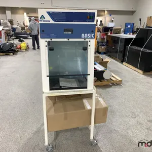 Purair Fume Hood & Chemizer IV
 UNRESERVED