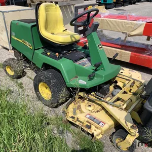 John Deere F725 Lawn Mower (Non-Runner/Burnt)
 UNRESERVED