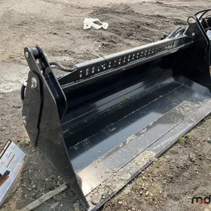 GIYI 72" Skid Steer 4-in-1 Bucket
 UNRESERVED
