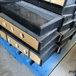 (5) 2-Frame Feeders
 UNRESERVED