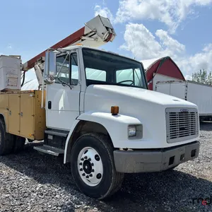 1999 Freightliner FL70 T/A Bucket Truck