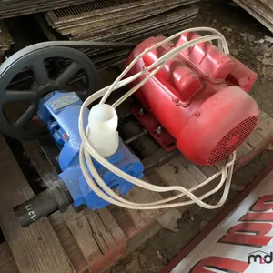 Honey Pump
 UNRESERVED