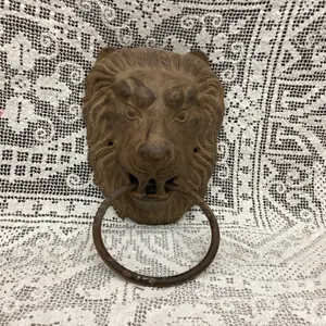 CAST LION HEAD DECOR PIECE