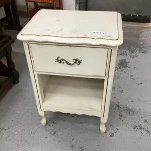END TABLE W/ DRAWER