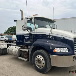 2011 Mack CXU613 T/A Day Cab Semi Truck