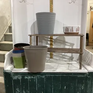 PLANT POTS & WOOD PLANT STAND