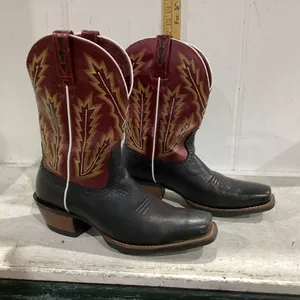 ARIAT COWBOY BOOTS