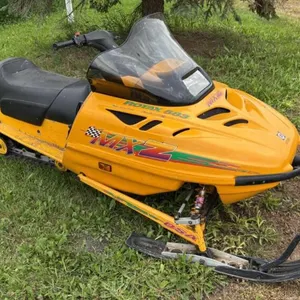 Skidoo MXZ Rotax 583 snowmobile, VIN:1094-00298 H48 *Key* (NO TOD)