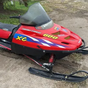 Polaris XC 600 snowmobile, 2835 showing, VIN#4XA9P6E92YB067420, H48 **Key** (NO TOD)