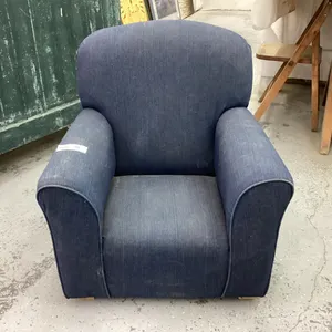 SMALL KIDS CHAIR