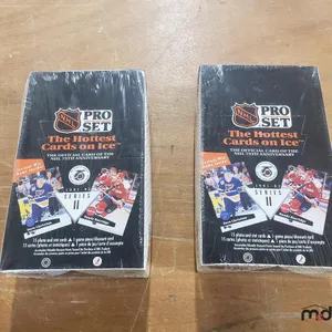 (2) Sealed NHL Pro Set The Hottest Cards On Ice 1991-92 Series II Cards
 UNRESERVED