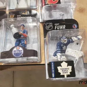 Boxed NHL Figures
 UNRESERVED