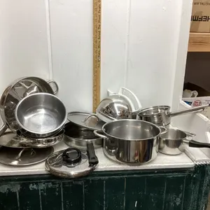 (2) BOXES W/ POTS & FRY PANS, KETTLE