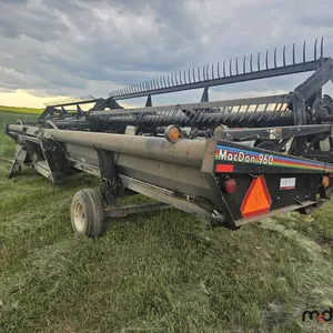 1997 Macdon 960 36' Header & Transport
 UNRESERVED