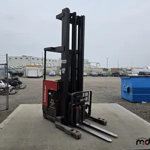 Raymond EASI R40TT Electric Standing Forklift