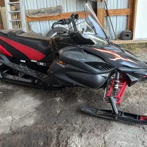 Yamaha APEX L-TX 1000cc snowmobile, VIN: JYE8FT0018A008515