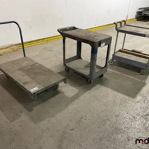 (3) Chariots roulants
 UNRESERVED