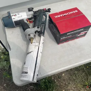 Bosch Air Nailer w/ Nails
 UNRESERVED