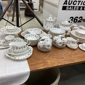 ROYAL ALBERT“WINSOME” PATTERN