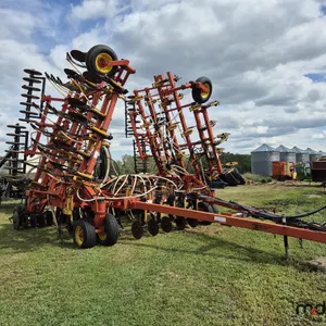 Bourgault 5710 Seeder w/ Bourgault 5220 Air Cart
 UNRESERVED
