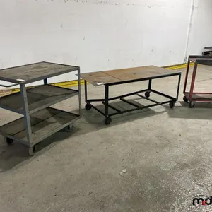 (3) Chariots roulants
 UNRESERVED