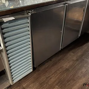 99" x 25" x 40" Cooler
 UNRESERVED