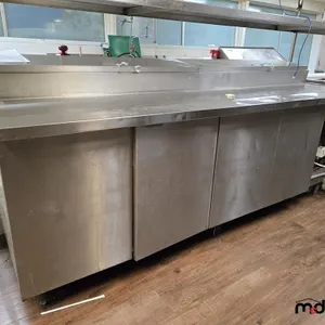 8' x 3' Stainless Cooler/Prep Counter
 UNRESERVED