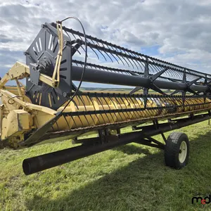 New Holland 971 30' Straight Cut Header/Transport
 UNRESERVED