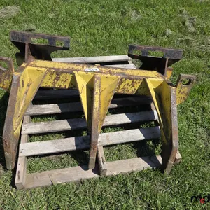 Rock Claw Skid Steer Attachment 
 UNRESERVED
