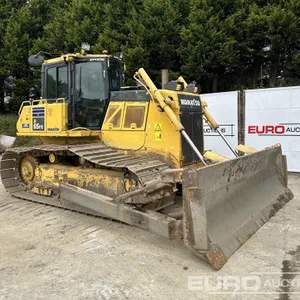 2017 Komatsu D65PX-18 