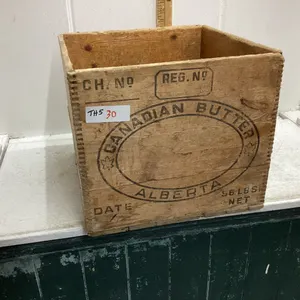 ANTIQUE BUTTER BOX