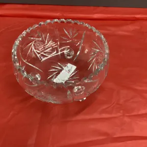 PINWHEEL CRYSTAL BOWL W/ 3 LEGS