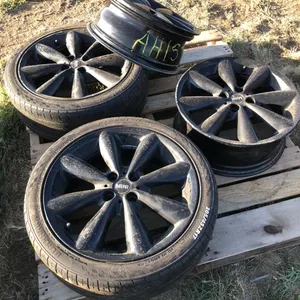 Four Cooper wheels and 2 tires