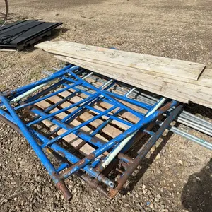 Four sections scaffold with cross arms